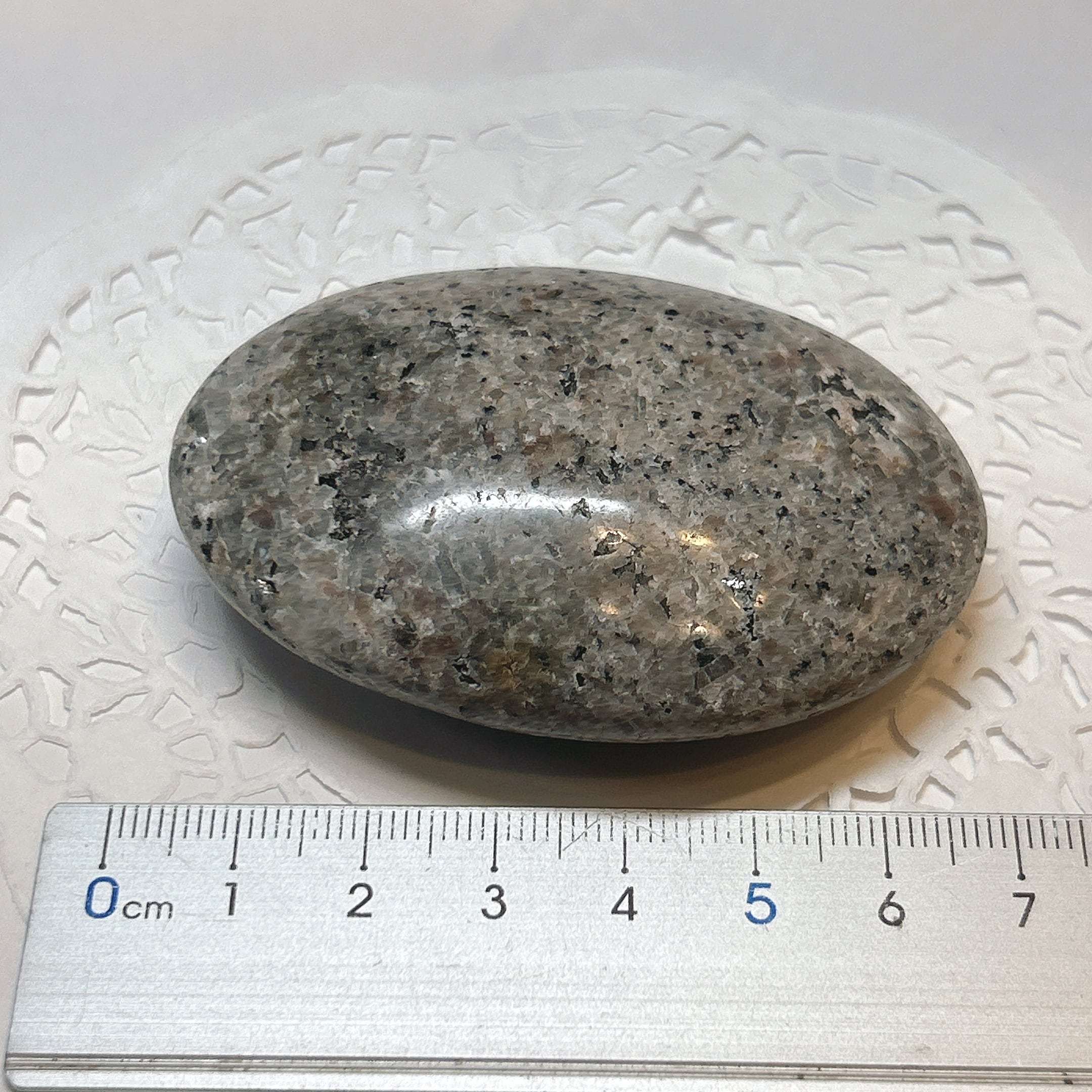 18061】ユーパーライト 紫外線で蛍光 Yooperlite 鉱物 天然石