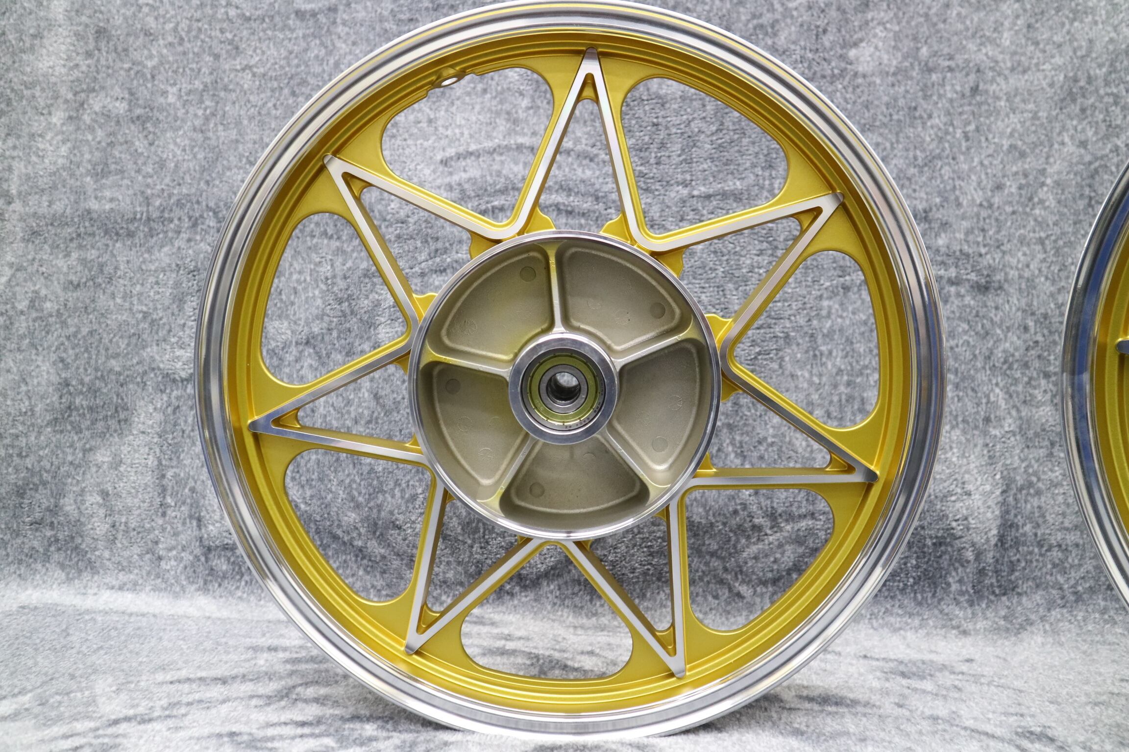 利益還元祭】RZ250 RZ350 キャストホイール ゴールドセブン 