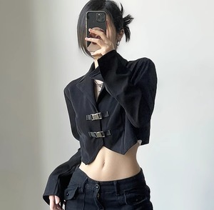 レディース トップス ジャケット 上着 羽織 前開き クロップド丈 長袖 襟付き ストリート かわいい カジュアル おしゃれ かっこいい メンズライク マニッシュ ボーイッシュ 個性的 クール 存在感 かっちり アクティブ ワイルド 無地 春 秋 ロングシーズン 学生 デート お出かけ イベント 女子会 休日 ショッピング コンサート ライブ カフェ フェス 重ね着 プチプラ 普段使い 着回し インスタ映え S M L 小さいサイズ 大きいサイズ 黒 ブラック ベーシックカラー 大人カラー