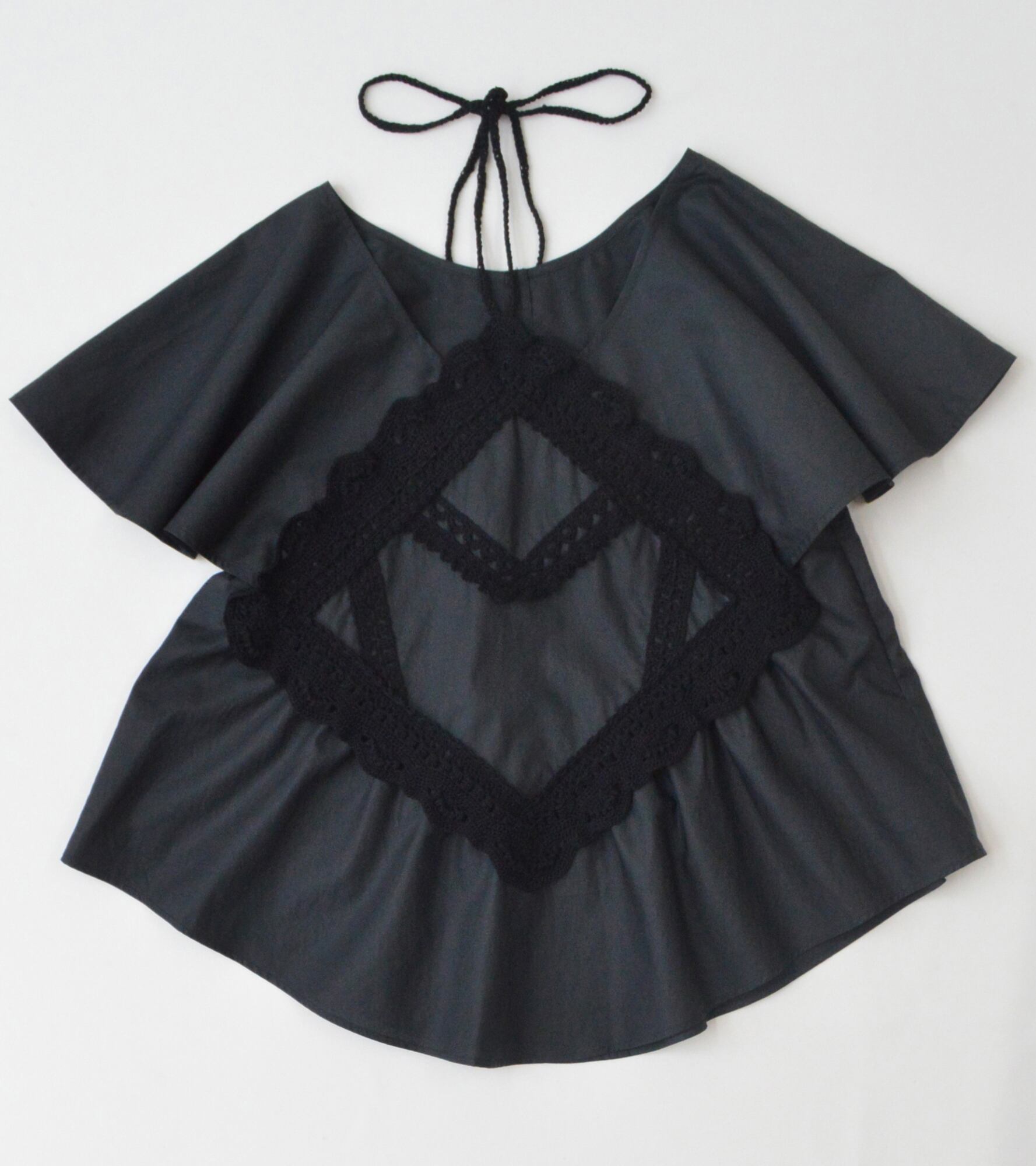 Square crochet edging top / C/♯black