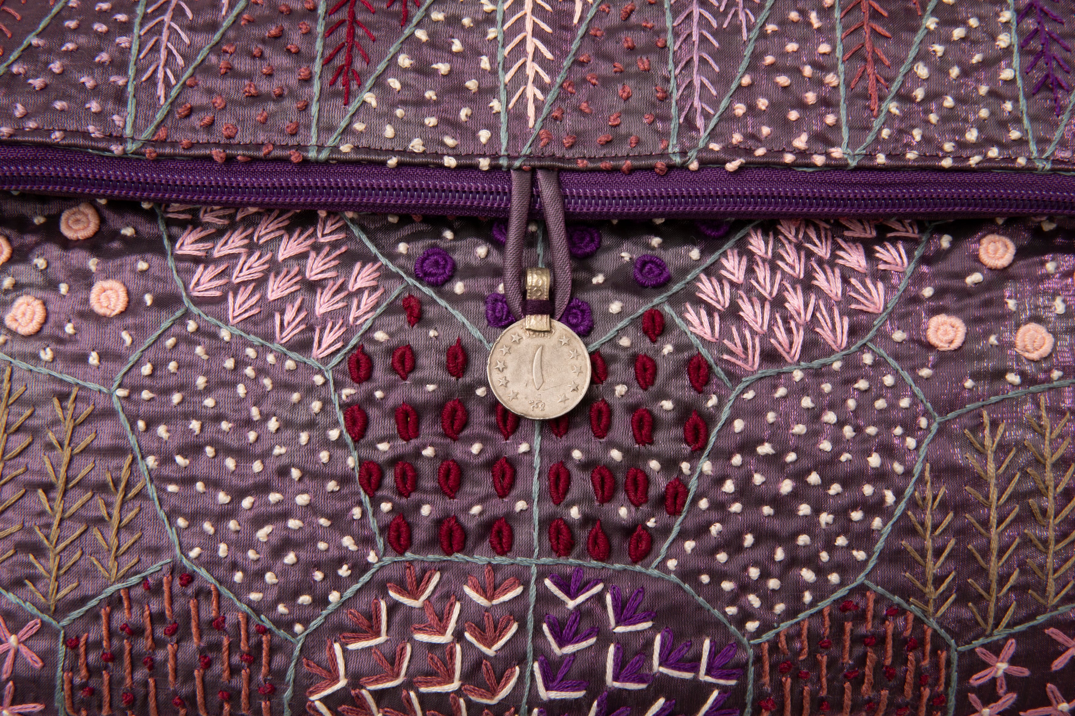 bonbon / アフガニスタン刺繍クラッチバッグ〈シルク〉 | iandada