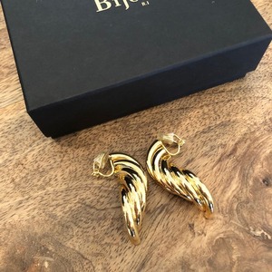 Bijou R.I-Macaroni Earring