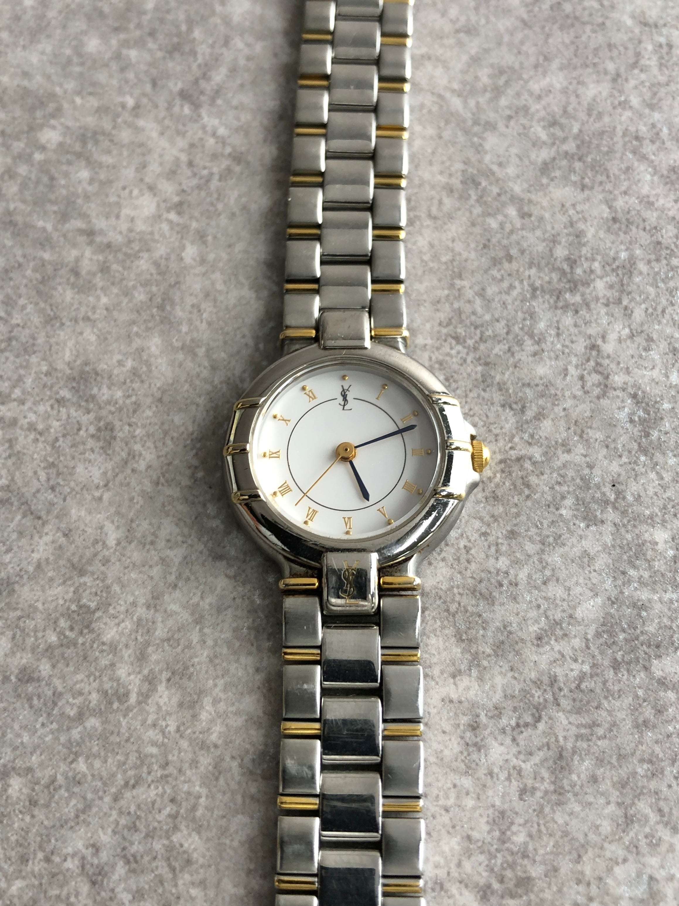 Yves Saint Laurent イヴ・サンローラン 腕時計 シルバー YSL 4630