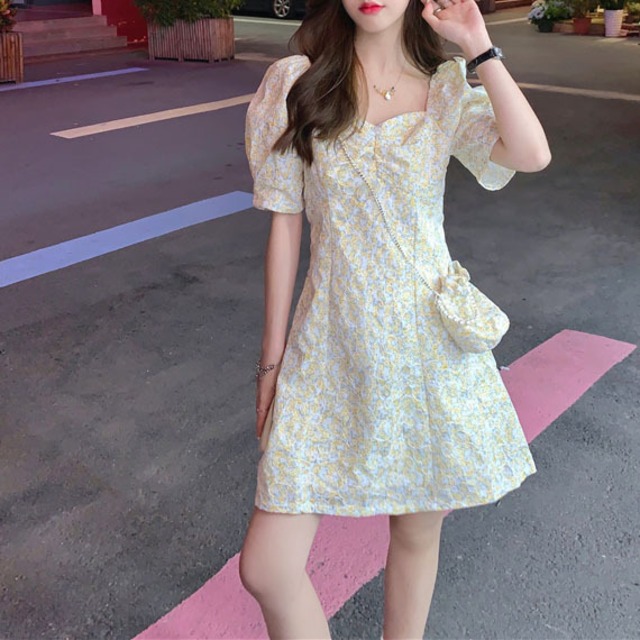 パフスリーブスクエアネックワンピース　A0860