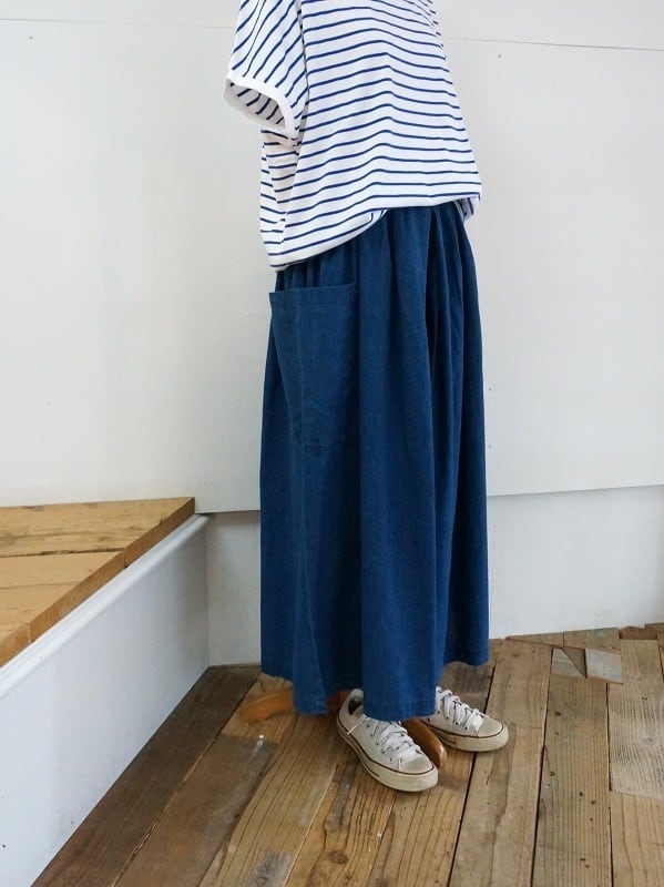NATURAL LAUNDRY インディゴシャンブレー タックパンツ | Fimpen+Nul