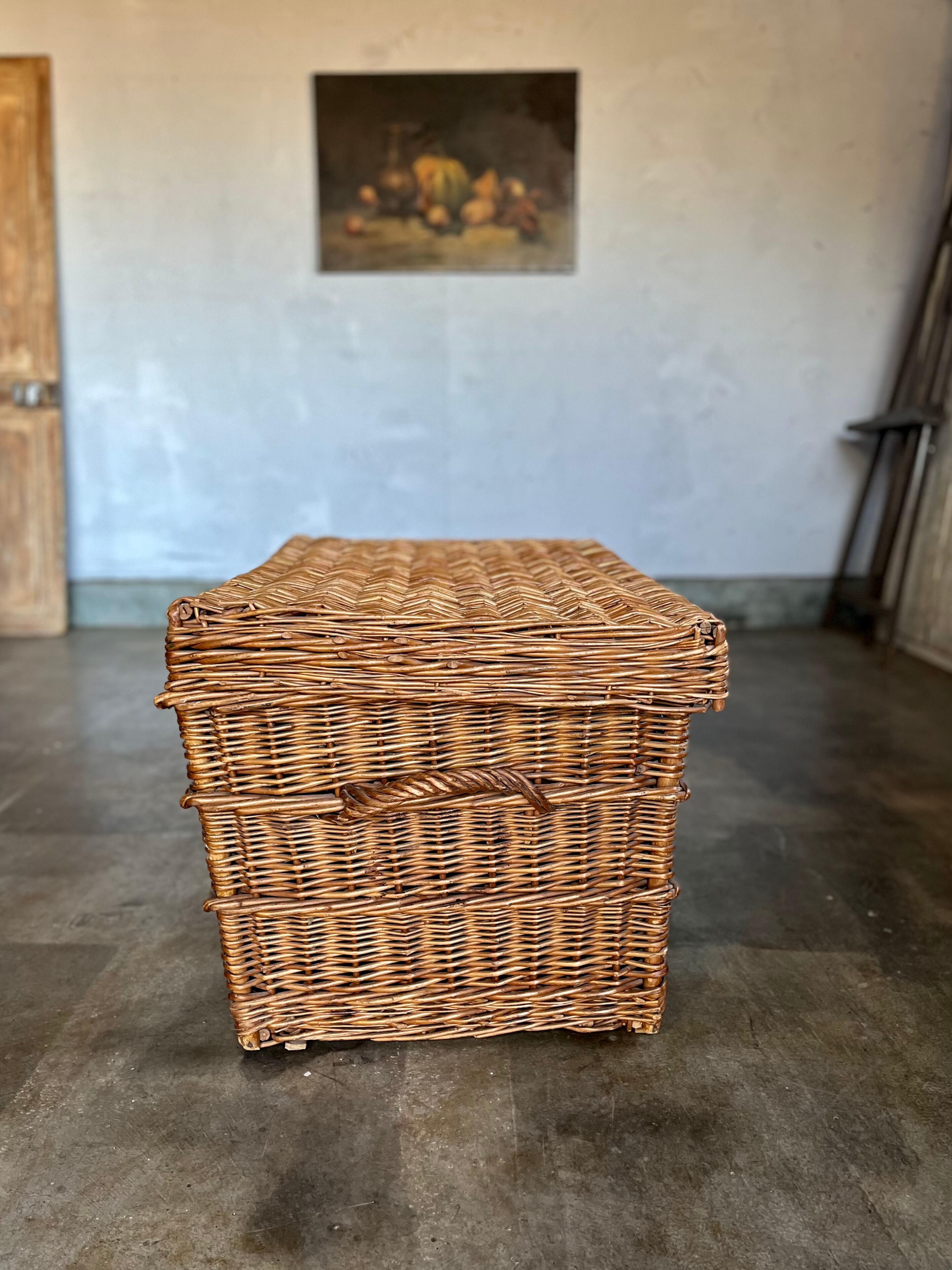 B*【ヴィンテージ】大きなウィロー収納バスケット インテリア 店舗什器 VINTAGE ヴィンテージ*大きな ウィロー ランドリーバスケット