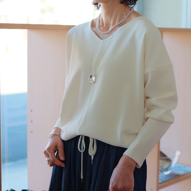 MICA＆DEAL (マイカ＆ディール)　ストレッチジョーゼット　サイドタックブラウス