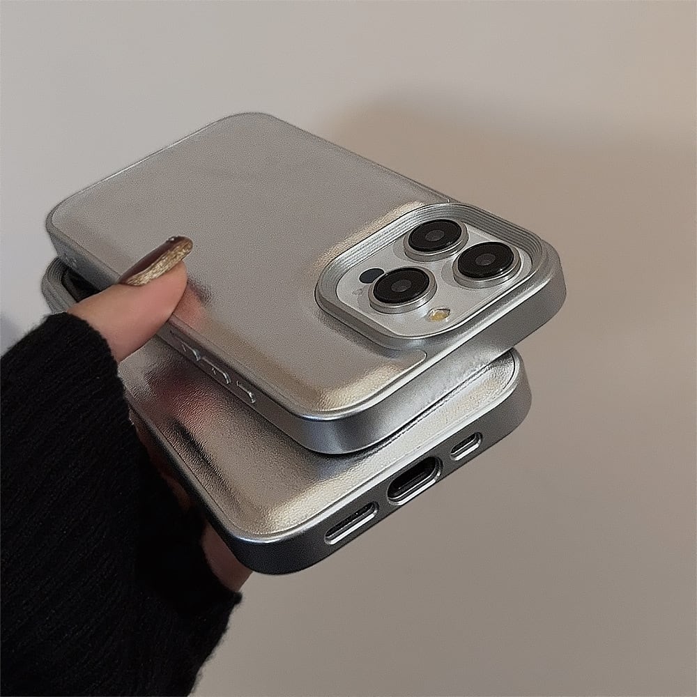 春山 iPhone15Pro用ケース silver&leather xyz iPhone15対応】トレンドきた◎シルバー レザー調 シンプル 銀色