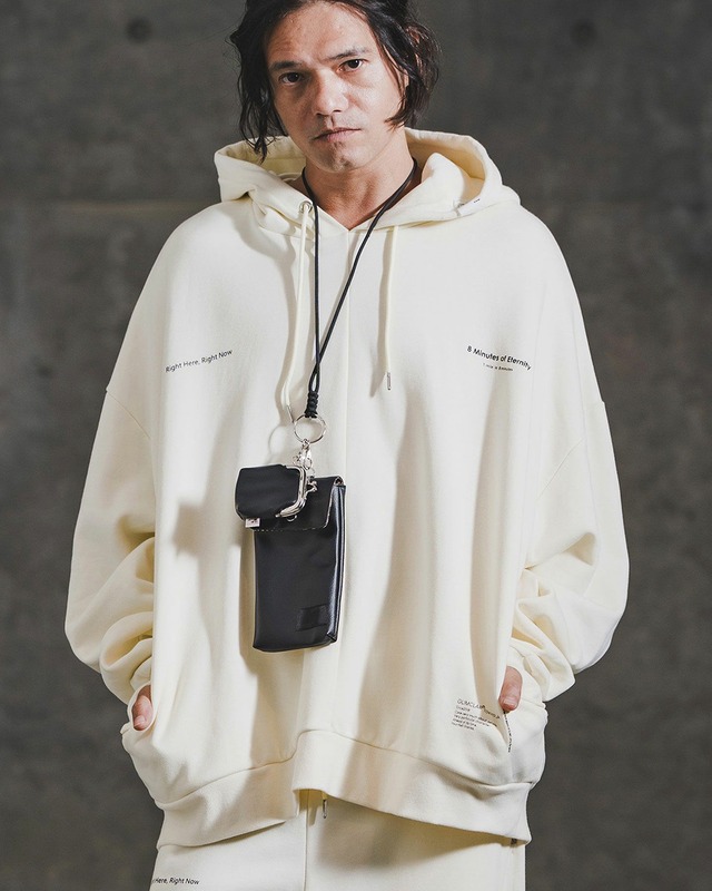 【GLIMCLAP】ポイントグラフィック スウェットフーディー　(192-057-gla-cf)