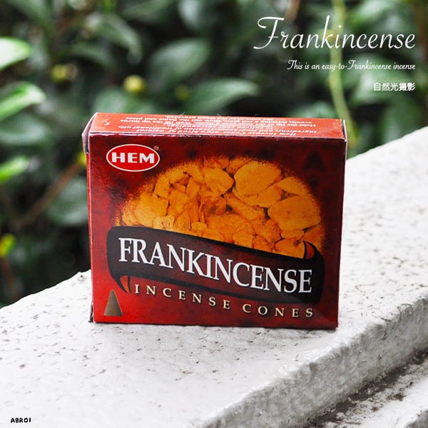 【 送料無料 メール便発送 】 フランキンセンス香 ランキンセンス FRANKINCENSE おしゃれ パッケージ お香コーン 香り お香 インセンス 香 インド香 エスニック 浄化 瞑想 異国の上質な香り コーン香 コーンタイプ 三角 コーン香 世界中で賞賛される絶大な人気 フランキンセンス香 上質な異国の香りで人々を魅了ます。 おすすめ アブロイ ABROI