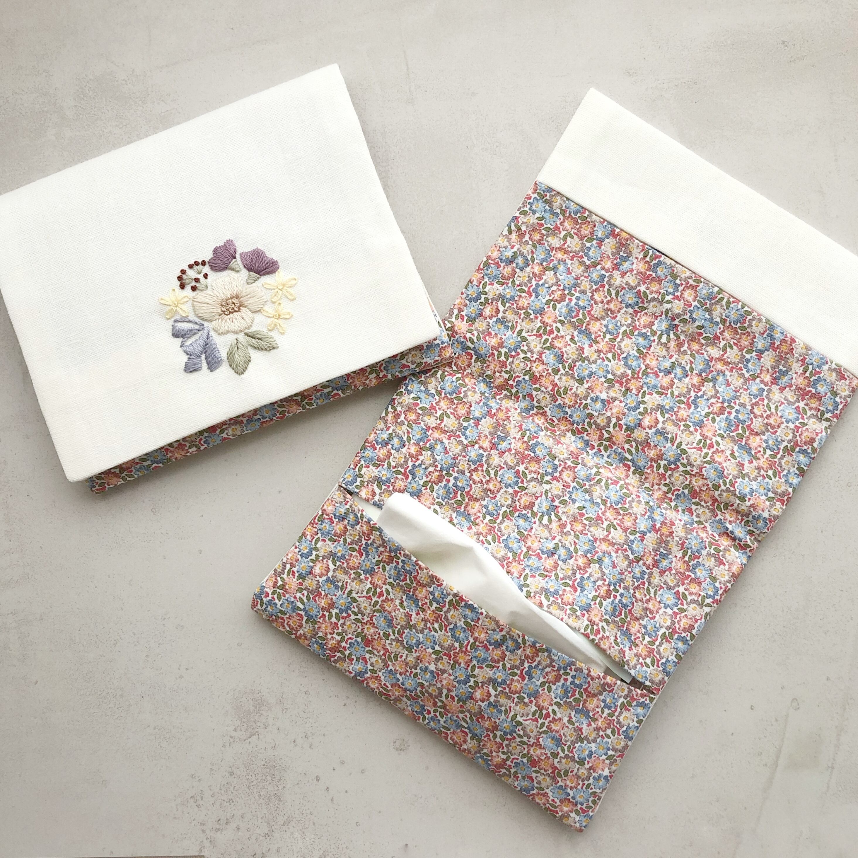 刺繍キット〉ブーケとリボンのポケットティッシュケース◎半縫製済 Marguerite刺繍教室