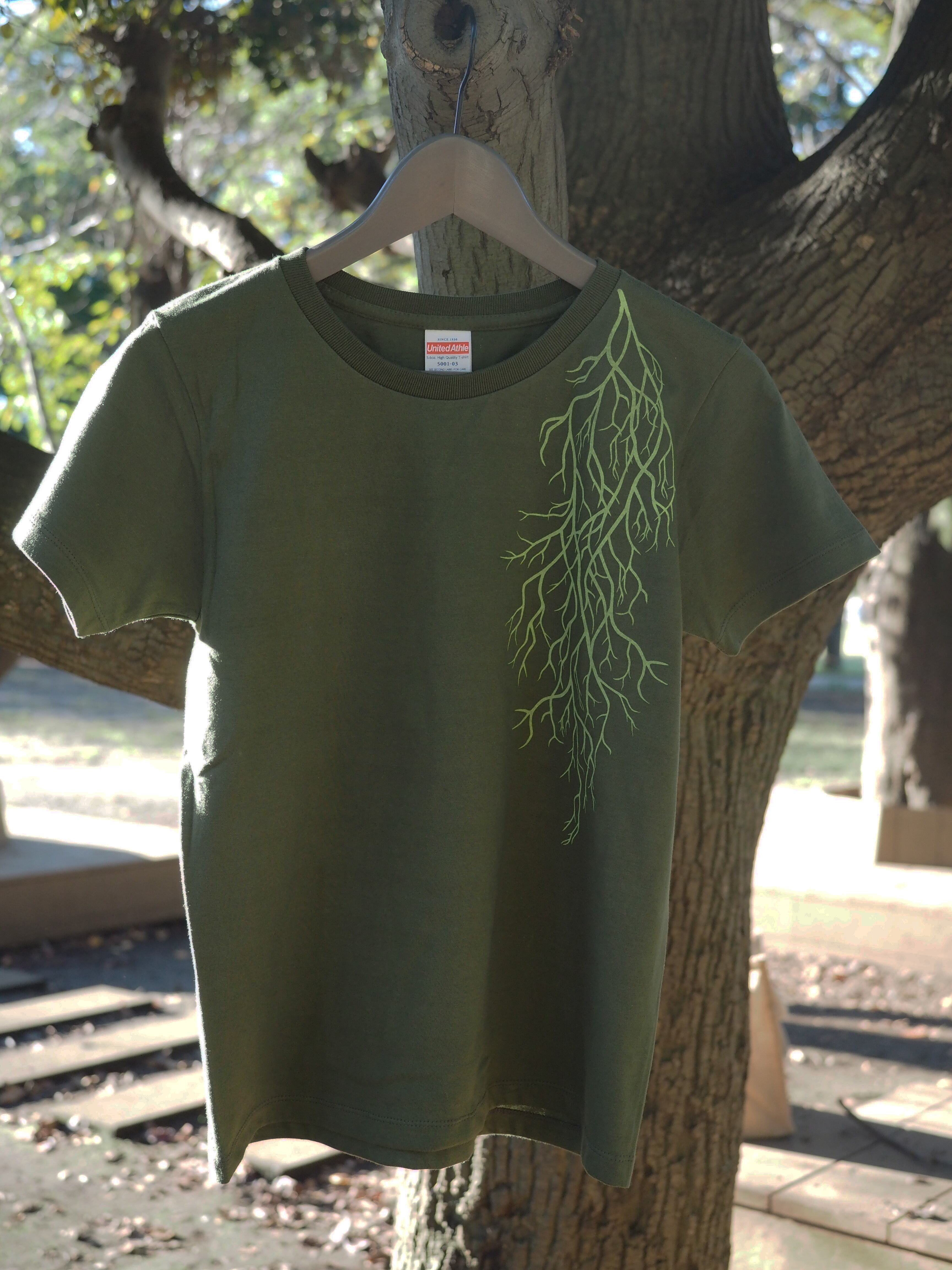 ナヨナヨサガリゴケのTシャツ | よねざわなみ
