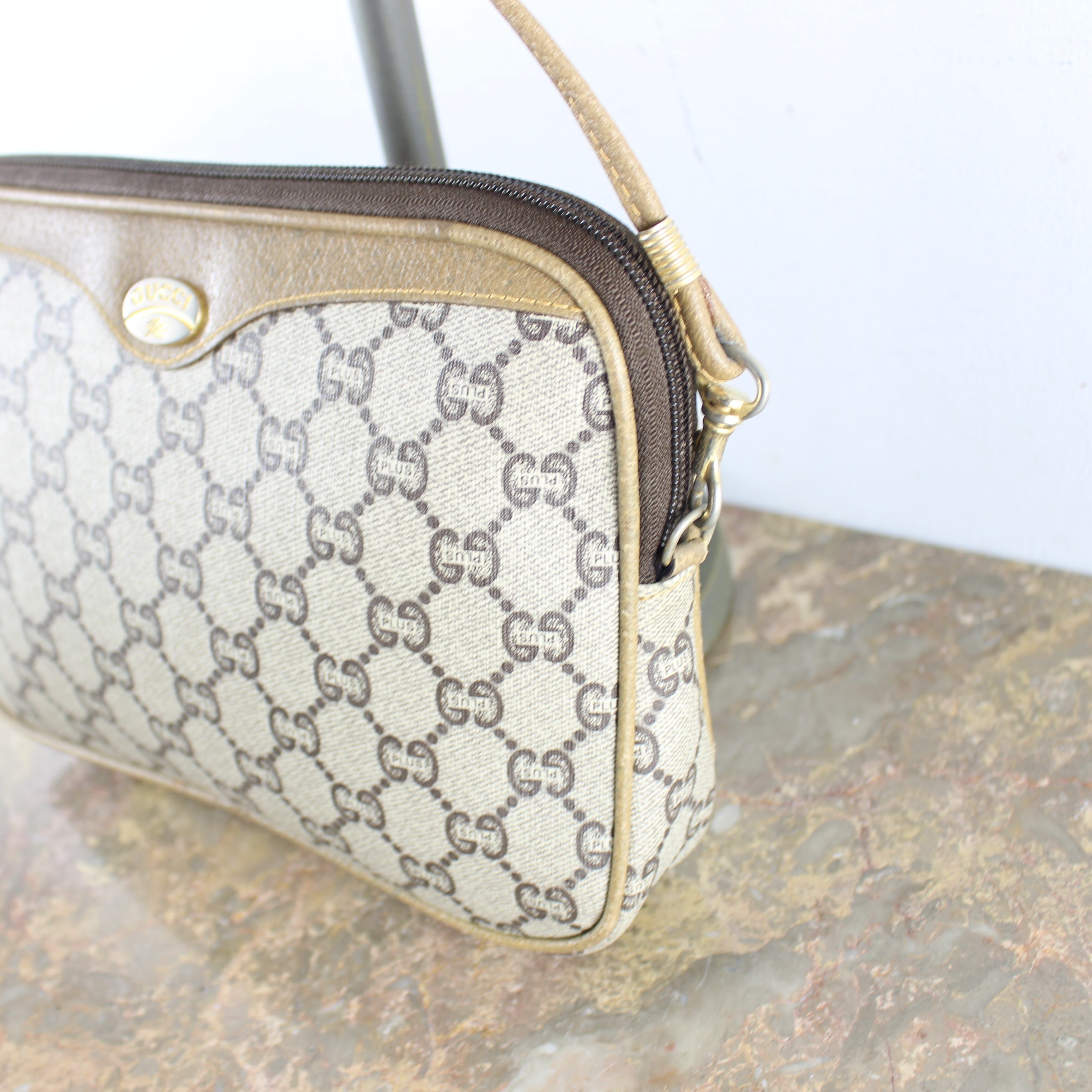 ◎.OLD GUCCI PLUS GG PATTERNED SHOULDER BAG MADE IN  ITALY/オールドグッチプラスGG柄ショルダーバッグ2000000052823 | Titti Clothing