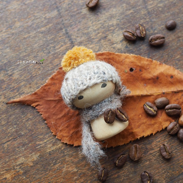 木のお人形オブジェ（コーヒー豆さん）