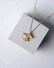 寄り添い -銀杏-　necklace