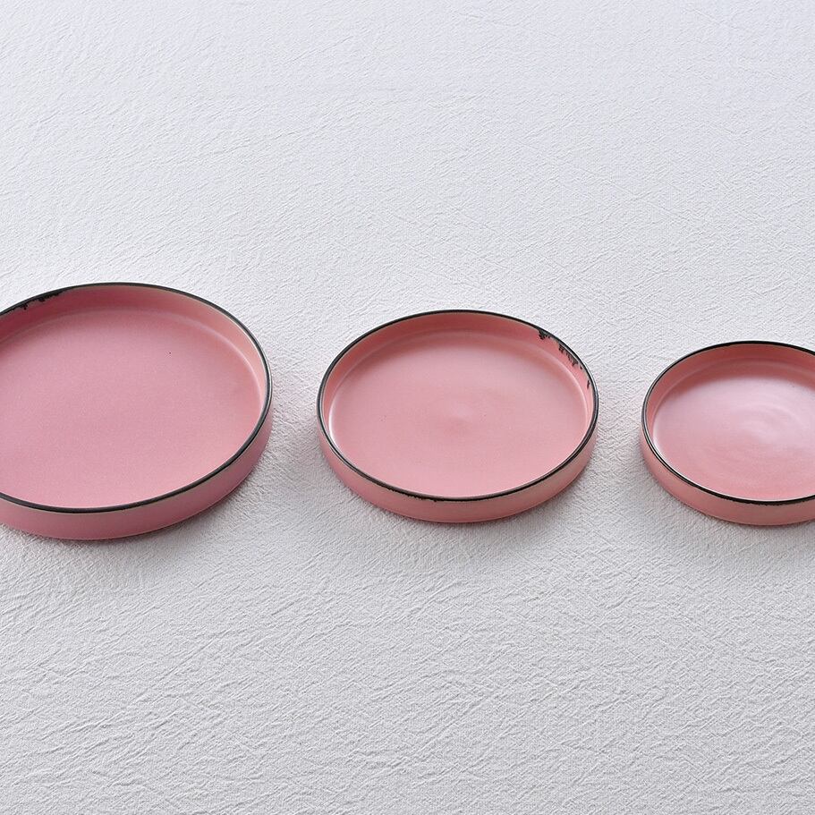 ピンクマット 13cmスタックプレート 渕錆 | 波佐見焼 和食器の通販｜長