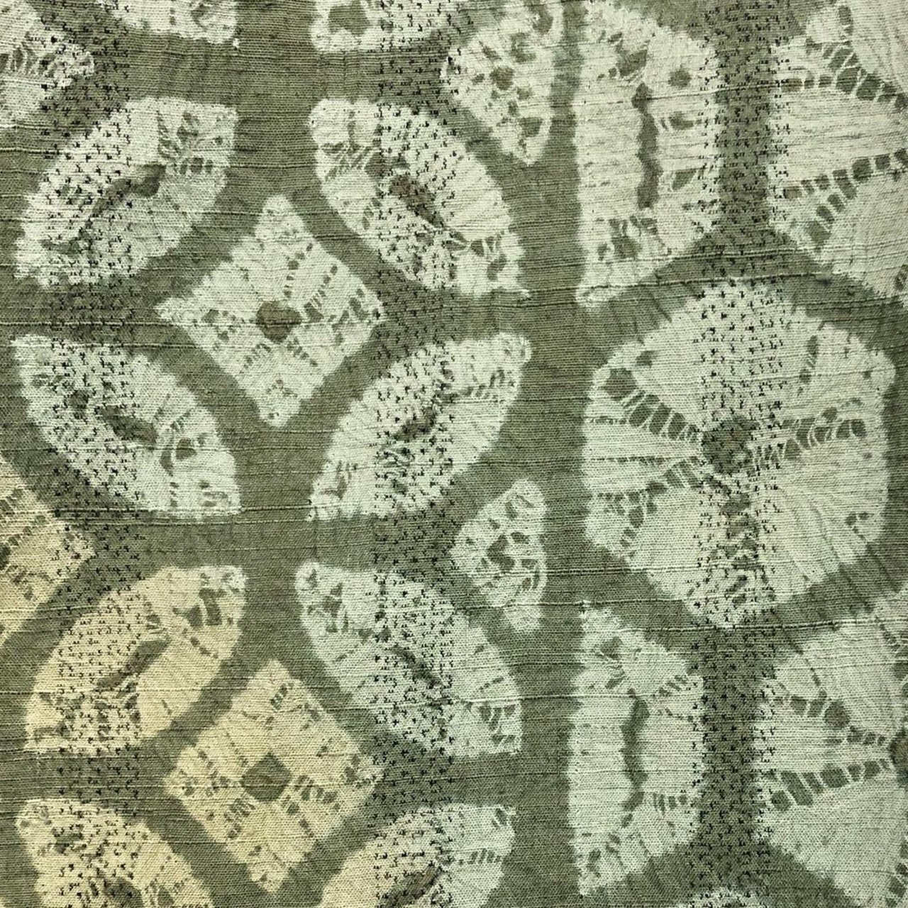 紬着物 作家物 蜘蛛絞り 七宝繋ぎ 亀甲 染分け K-3686 | リユース着物  