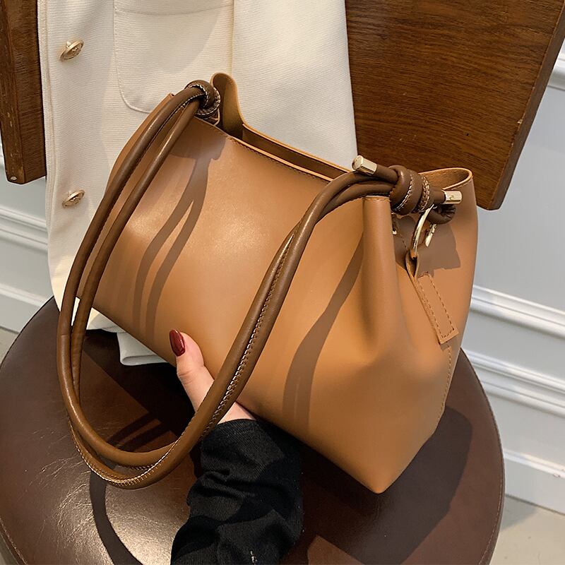 スタンダードショルダーバッグオータムウィンター レトロ 秋物 冬物 Tiancai_Wing_Bag29246366579