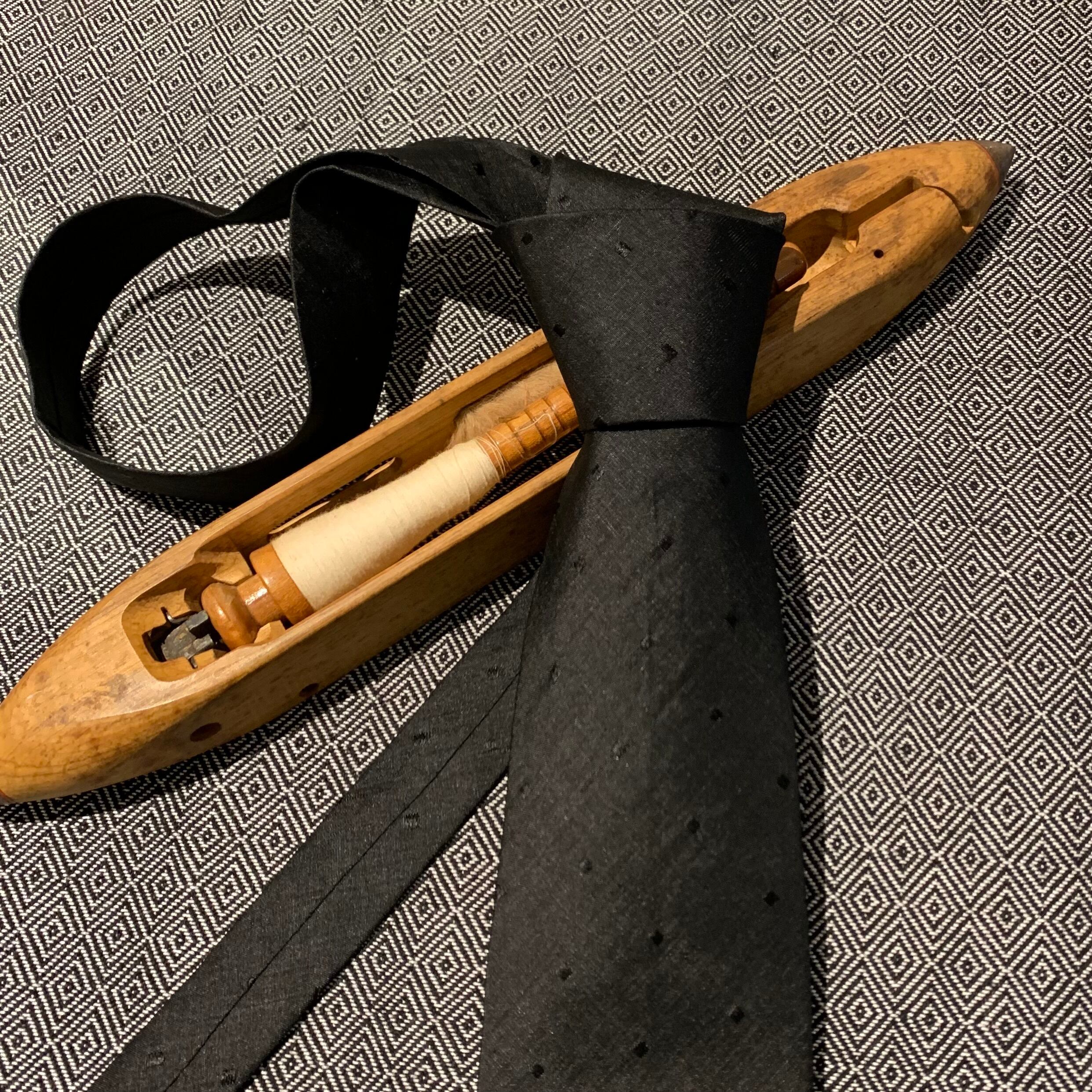 ネクタイ シルクネクタイ 軽いネクタイ クリスマス 父の日 バレンタインギフト DOT NECKTIE カンボジアシルク シルク ネクタイ