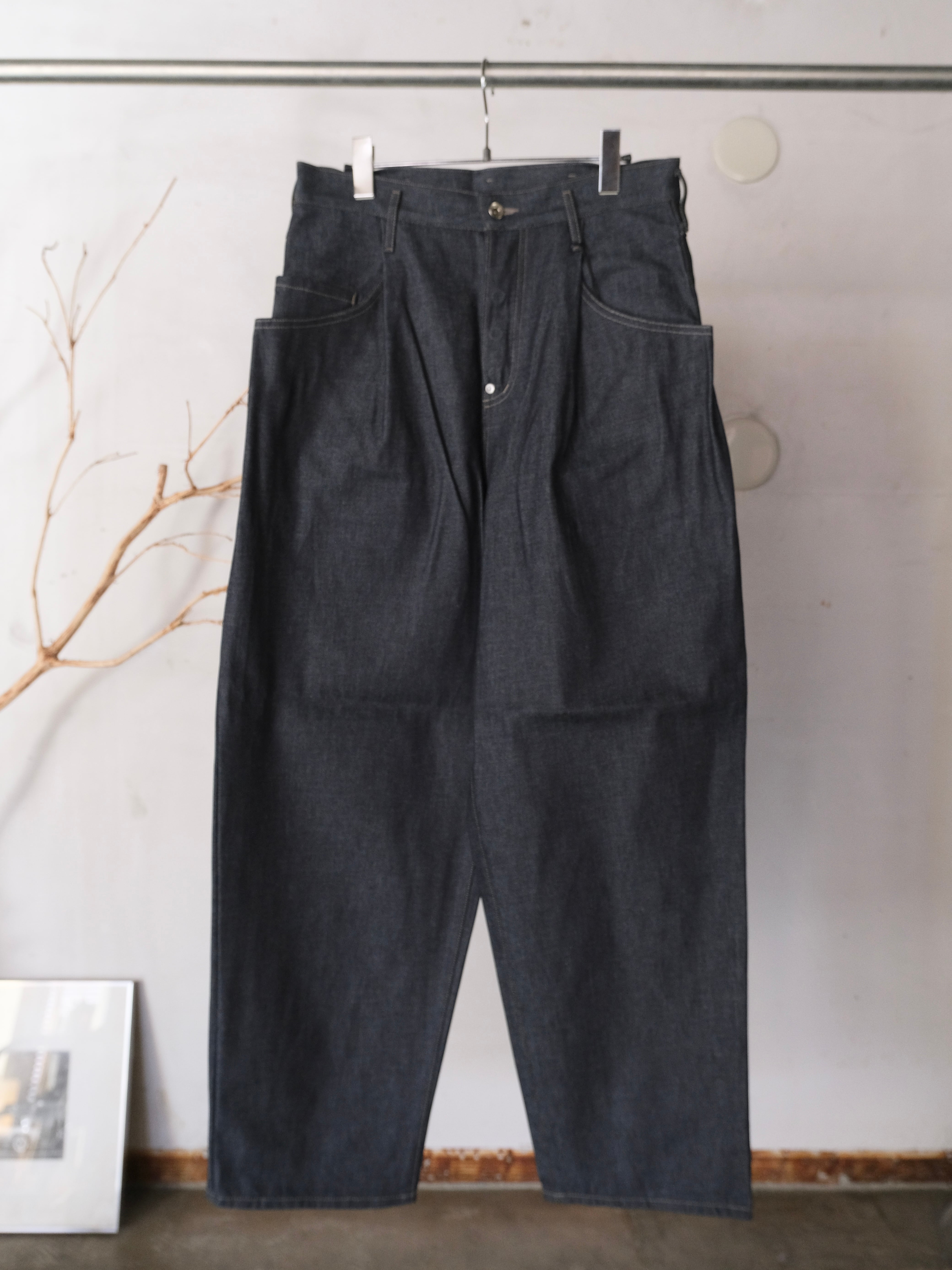SOSHIOTSUKI】 DRAPE POCKET TUCKED DENIM | THE OUR
