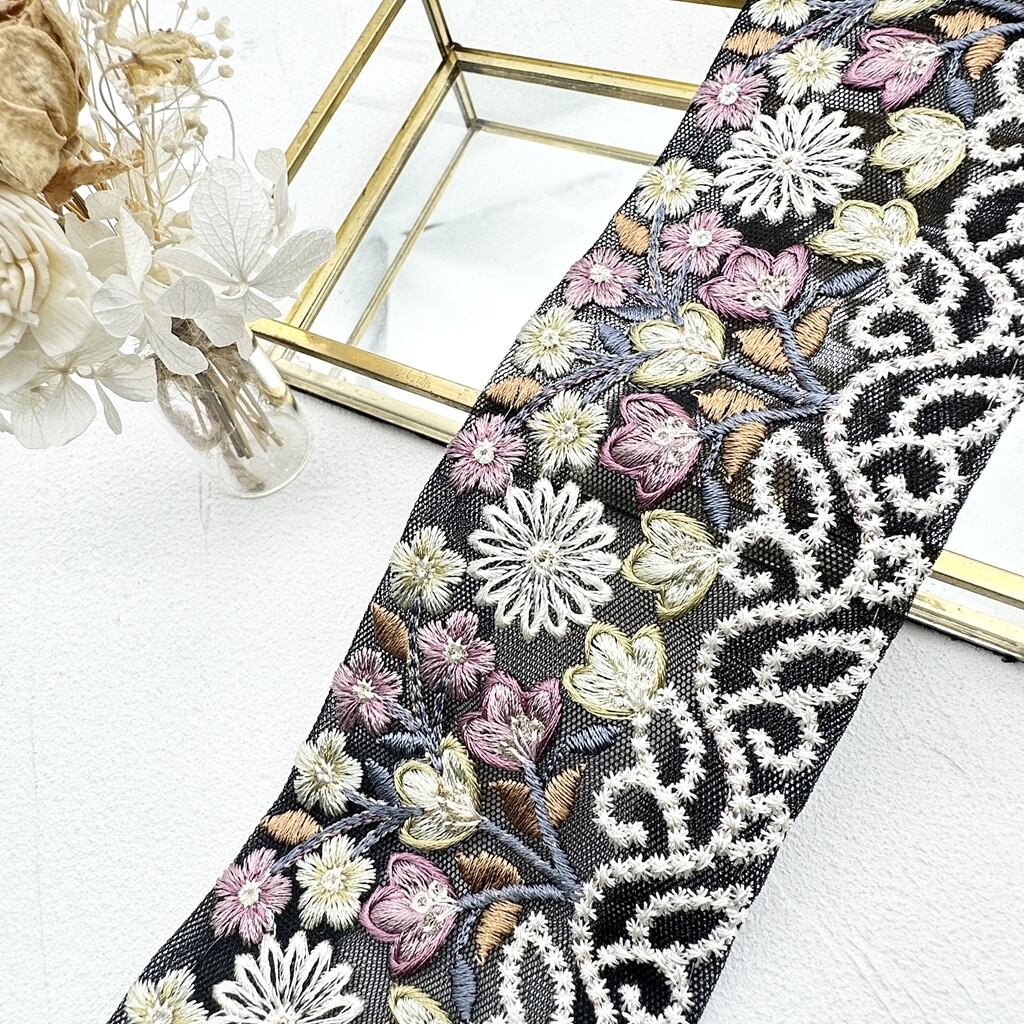 フォロワー様100名感謝価格❤インド刺繍リボンタッセルオーロラ フォロワー様100名感謝価格❤インド刺繍リボンタッセルオーロラ