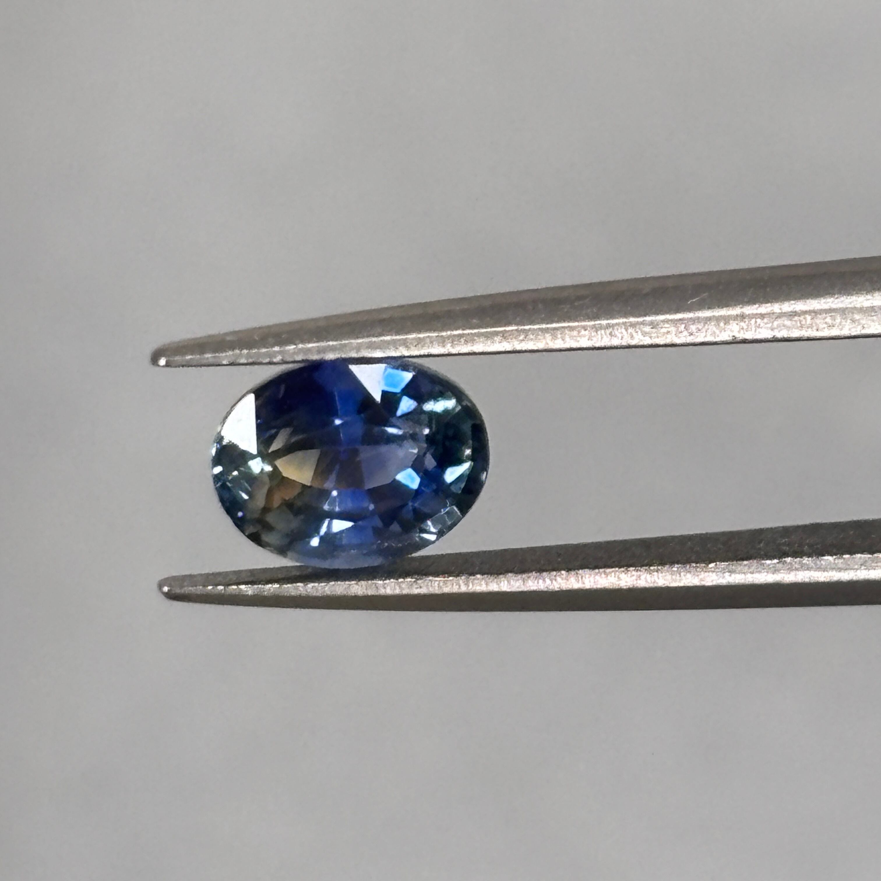 バイカラーサファイア 0.88ct | EnMedel 〔 宝石ルースのおみせ〕