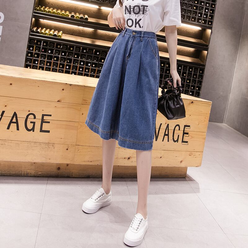 ボトムス ワイドパンツ ガウチョパンツ デニムパンツ 膝丈 ひざ丈 ワイド ガウチョ Aライン ポケット ブルーデニム かわいい シンプル カジュアル おしゃれ かっこいい ラフ マニッシュ スポーティー キュート ガーリー ルーズ 個性的 無地 オールシーズン シーズンレス 10代 20代 レディース 女性用 学生 通学 お出かけ 公園デビュー お泊まり 運動 旅行 着回し 普段使い 楽ちん 定番 S M L XL 2XL 3XL 4XL 5XL 大きいサイズ ビッグサイズ ゆったり 青 ブルー