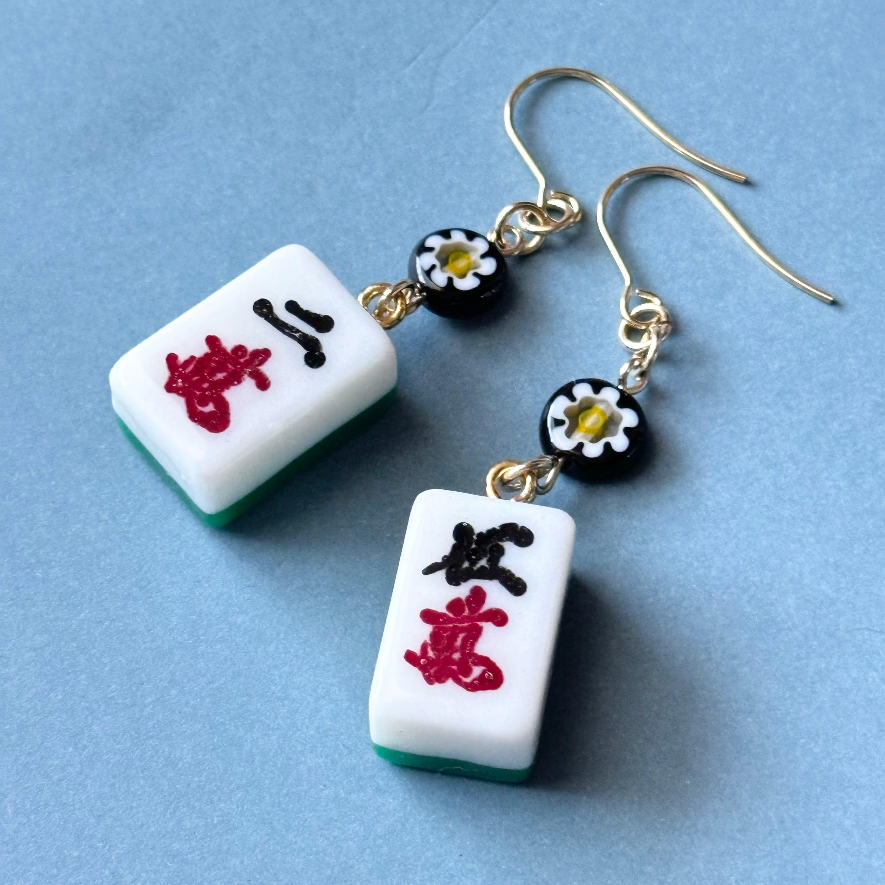 ☆たか☆　麻雀牌ピアス ❁萬子❁ミニ﻿麻雀牌ピアス、イヤリング(237) | ハンドメイドpino