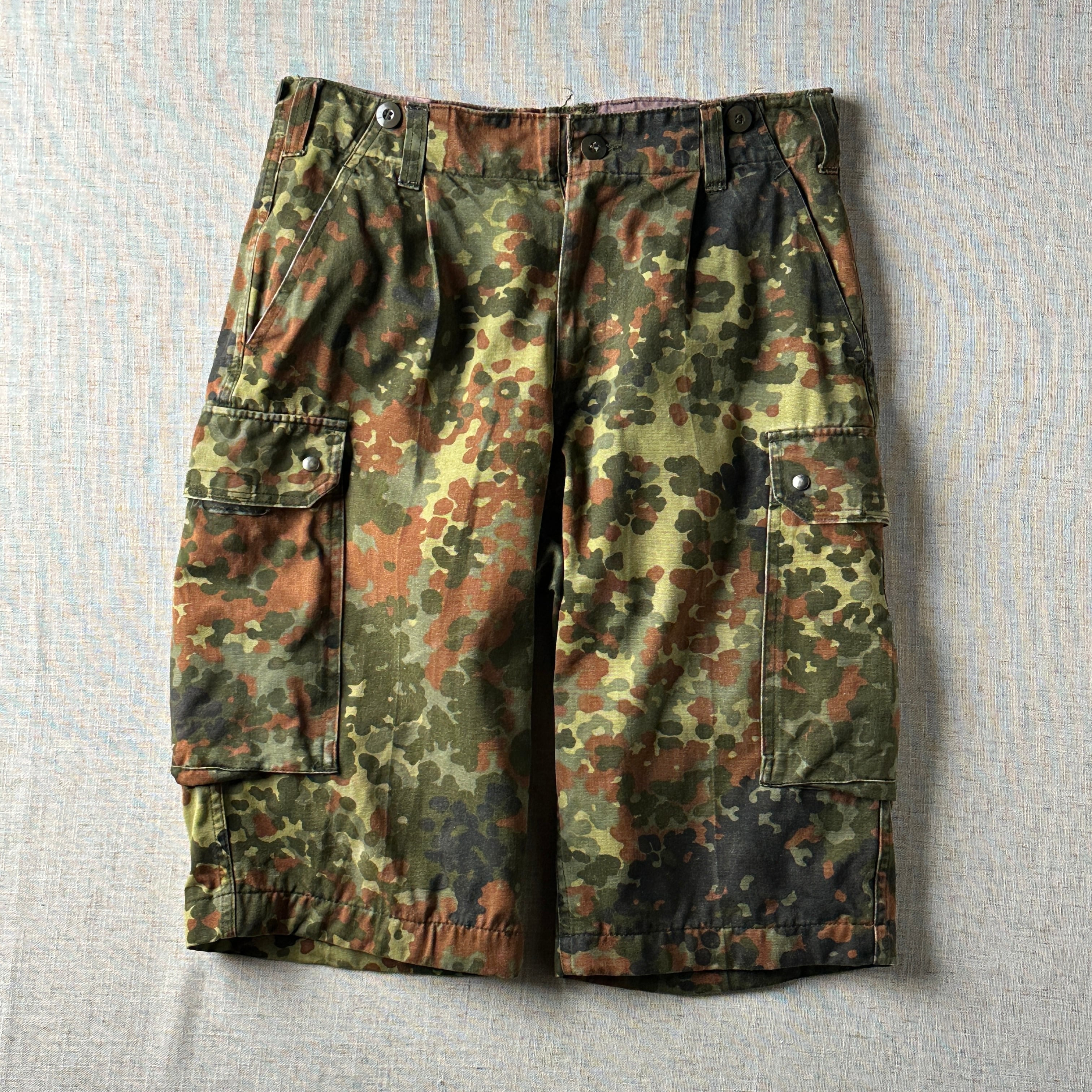 90's German Military Flecktarn Cargo Shorts / W31