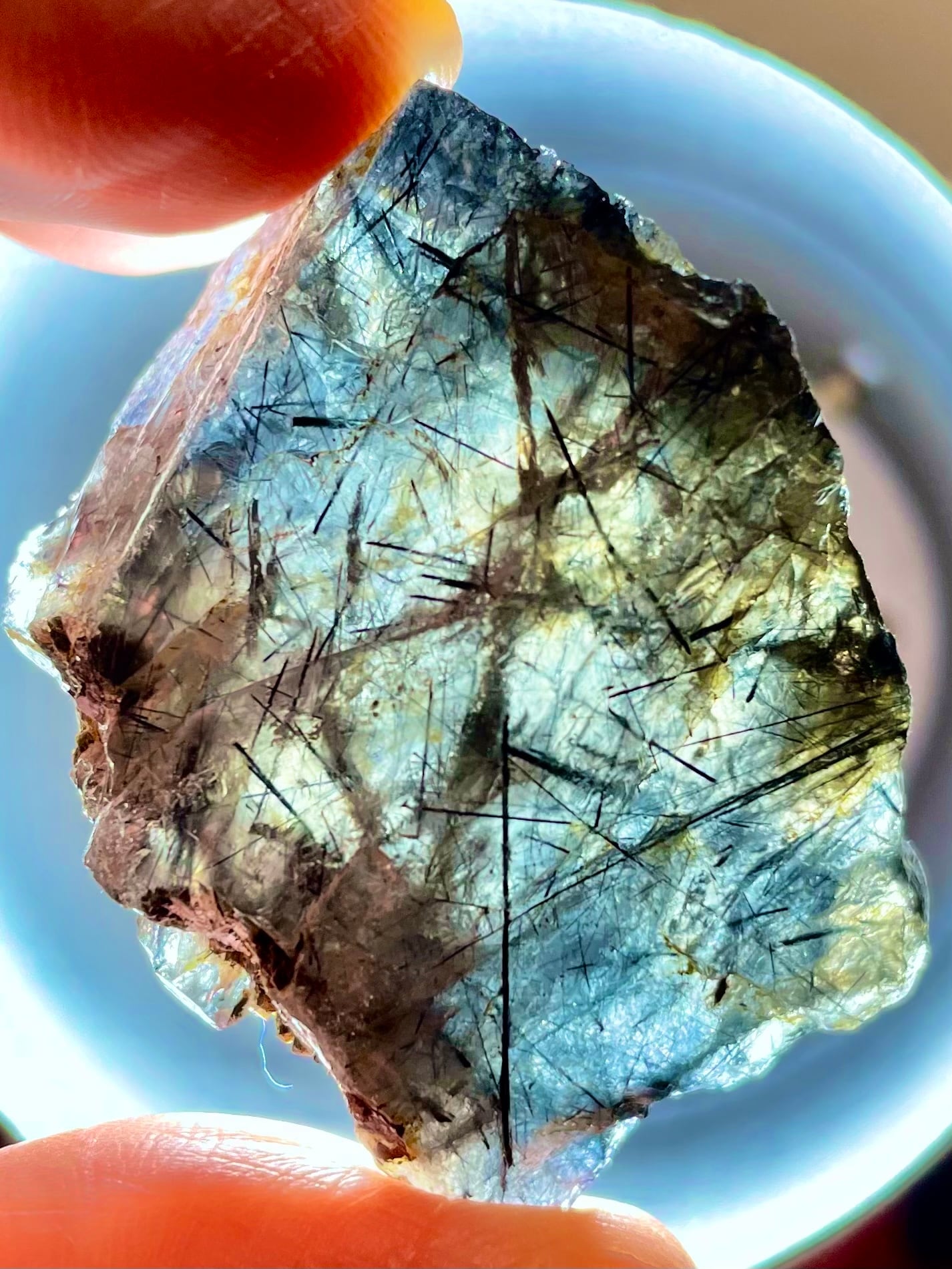 2) 聖石ザギ・マウンテンクオーツ「スピリット・ブルー」ブルーターラ