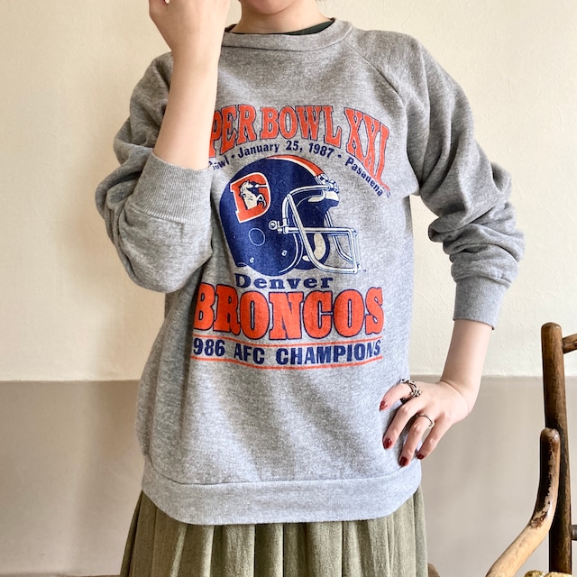 1980s NFL Denver Broncos "Healthknit" Gray Sweatshirt / made in USA