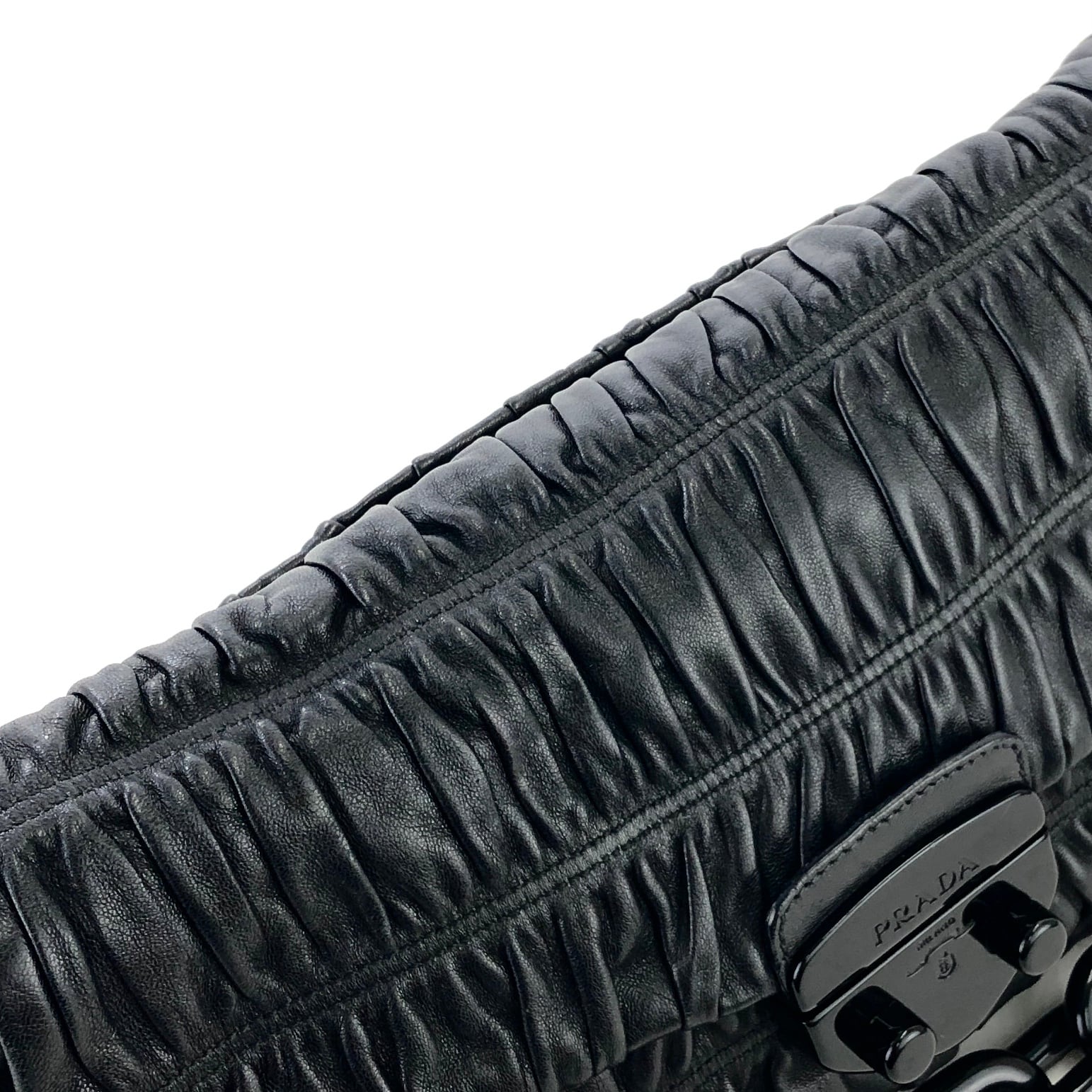 PRADA プラダ ロゴ レザー プラチェーン フロントロック