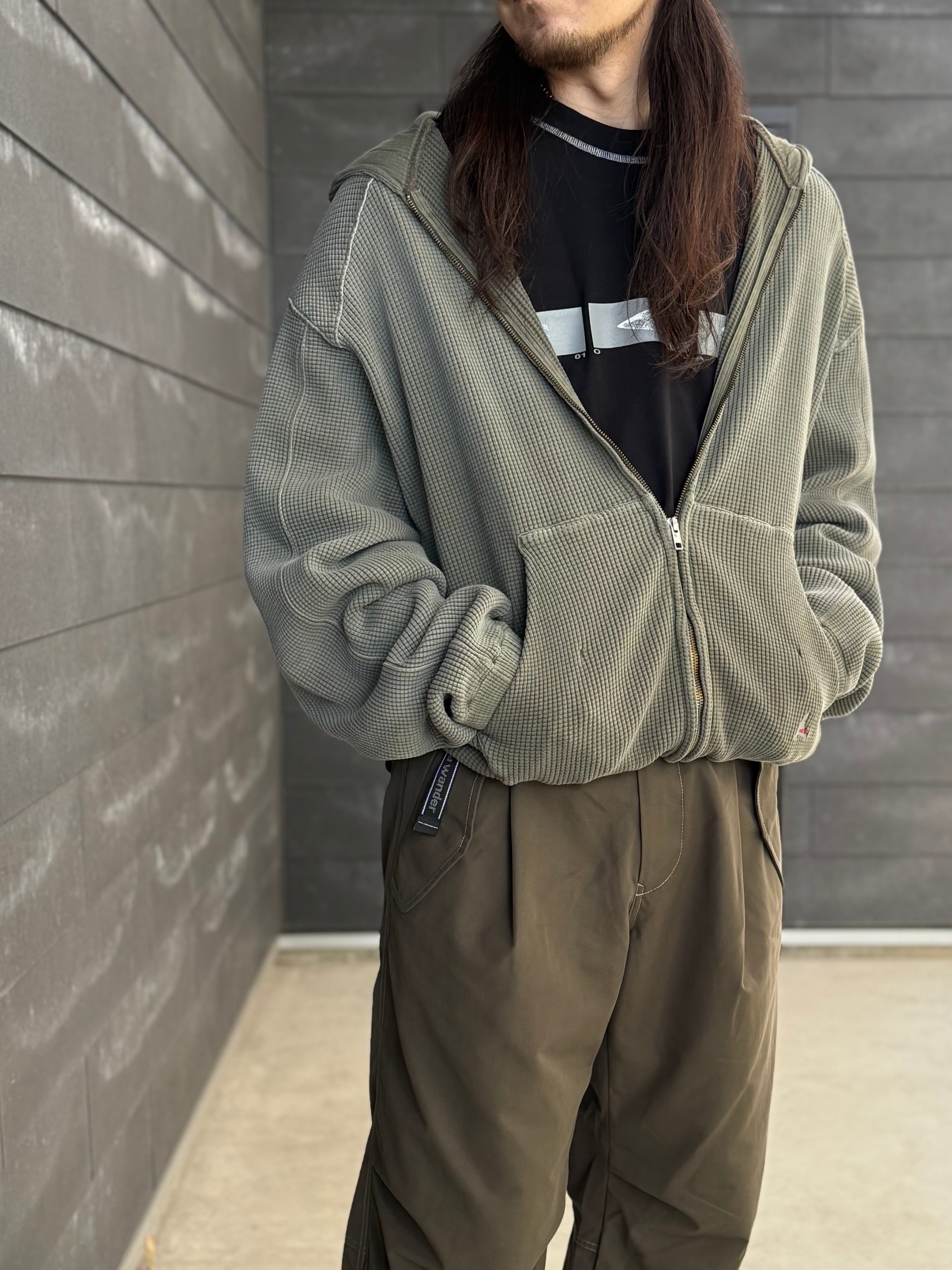 roa♡ ROA【Bee Sun Faded Waffle Zip-Up Hoodie】 | LARGE LAB TOWN