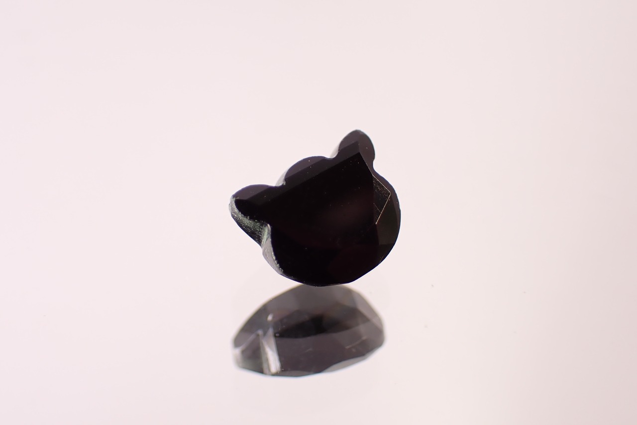ブラックオニキス(猫カット)　1.83ct　[D11‐359]