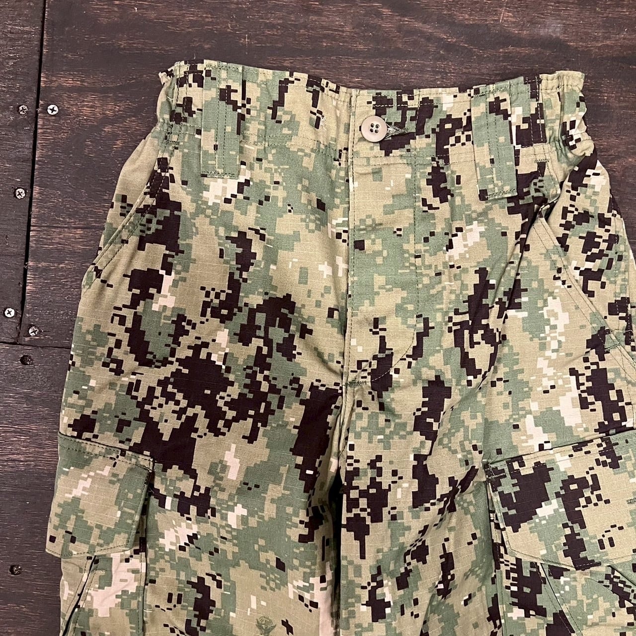 米軍 実物 カーゴパンツ デジカモ USN ミリタリー 迷彩 グリーン W64cm