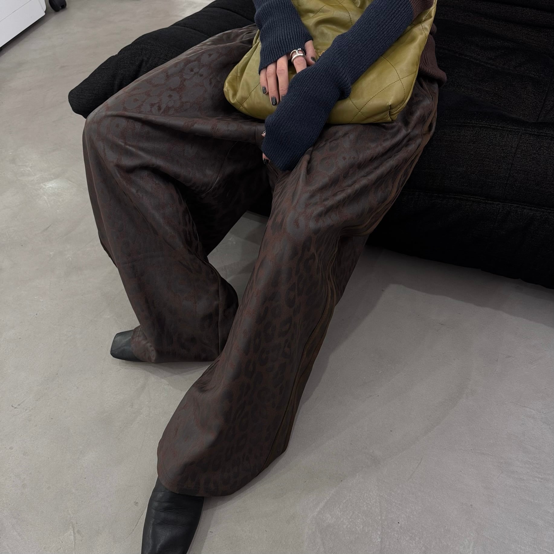 受注予約：5月中旬入荷予定】Leopard Luxe track PT/brown | CFT.