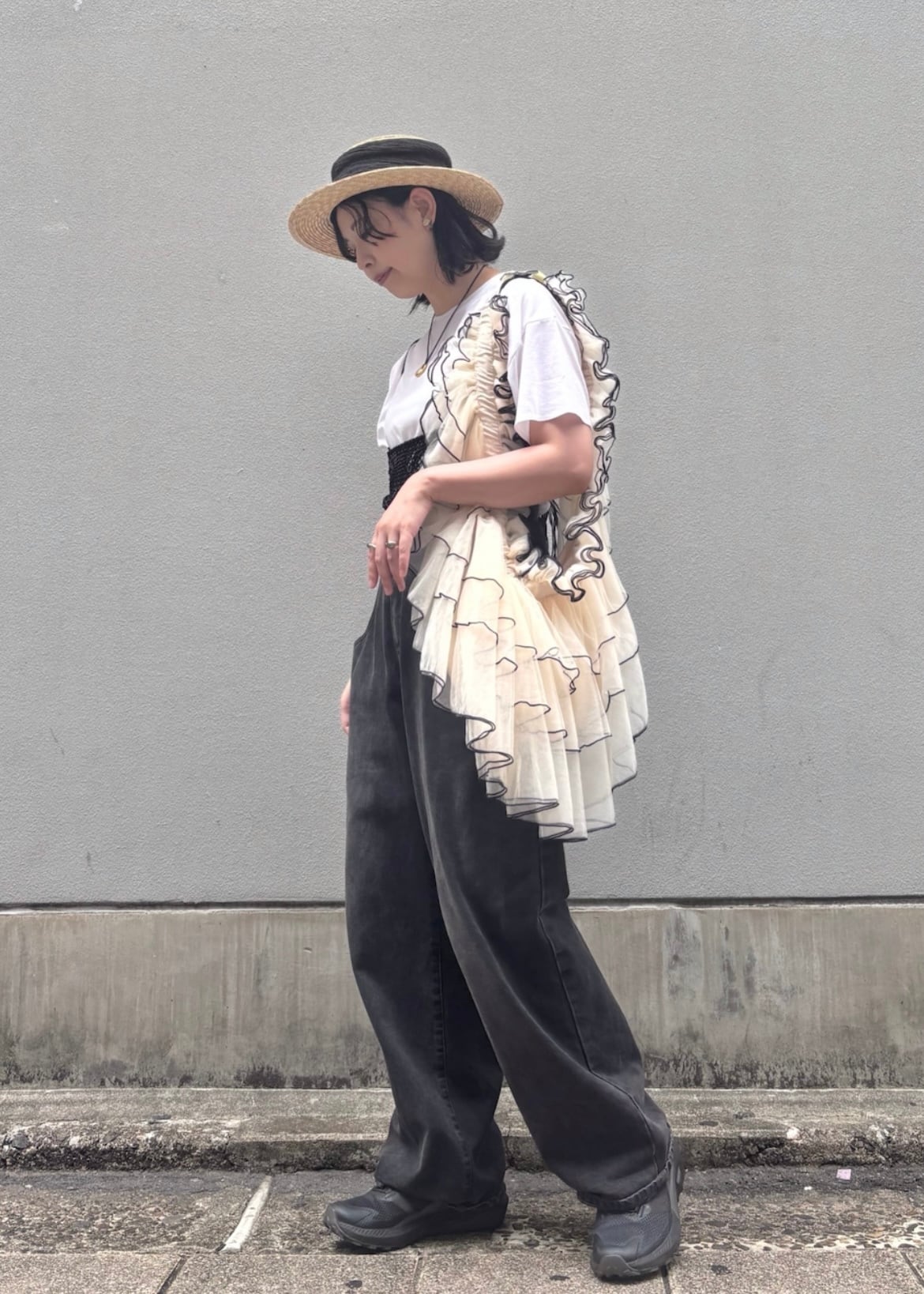 DŌRA TIER Maxi | Ruffled Hidden Bag - SEA WHITE | ORIENT MILLINERY