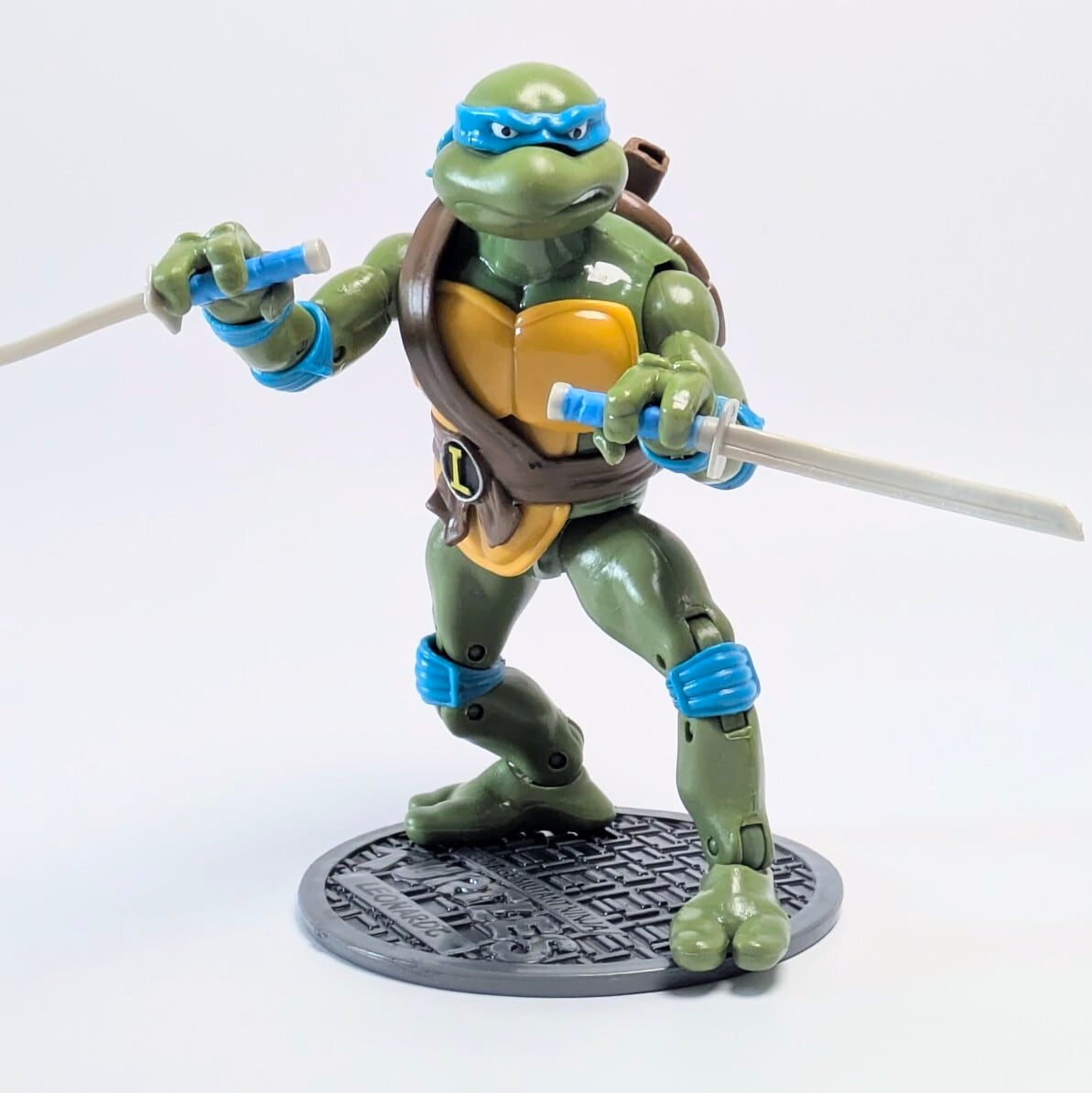 ☆SPECIAL ITEMS☆【 Teenage Mutant Ninja Turtles( ティーンエイジ ミュータント ニンジャ タートルズ )】 14可動アクションフィギュア / レオナルド〚アメリカン雑貨 アメトイ〛