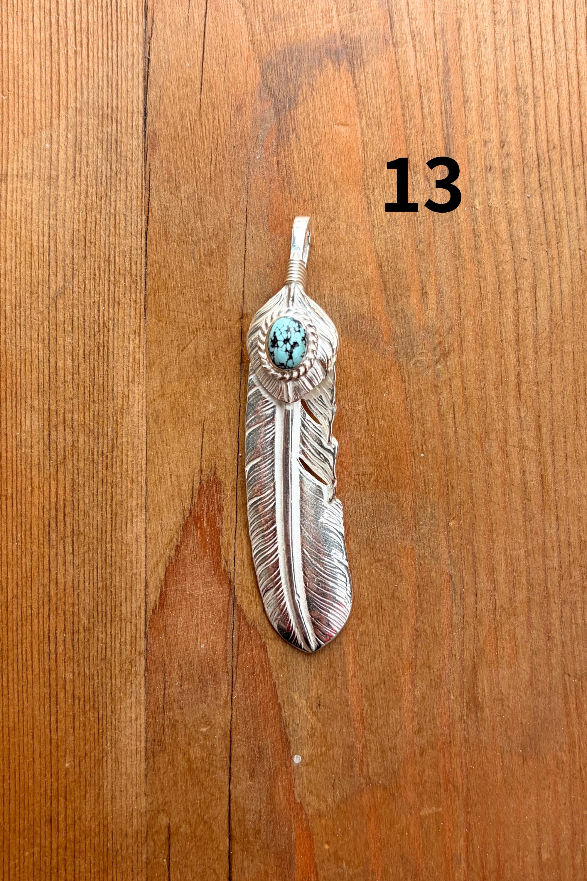 【NEWカラー入荷！】上銀銀縄天然ターコイズ付き特大フェザー（左向き）