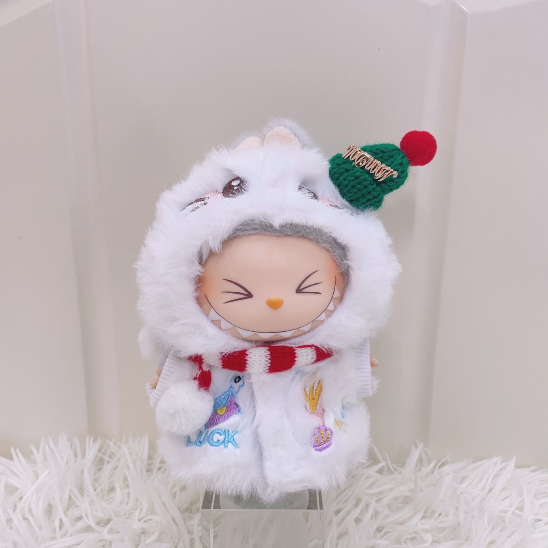 ラブブがサンタに！トナカイに！雪だるまに！♡ クリスマスの着せ替え