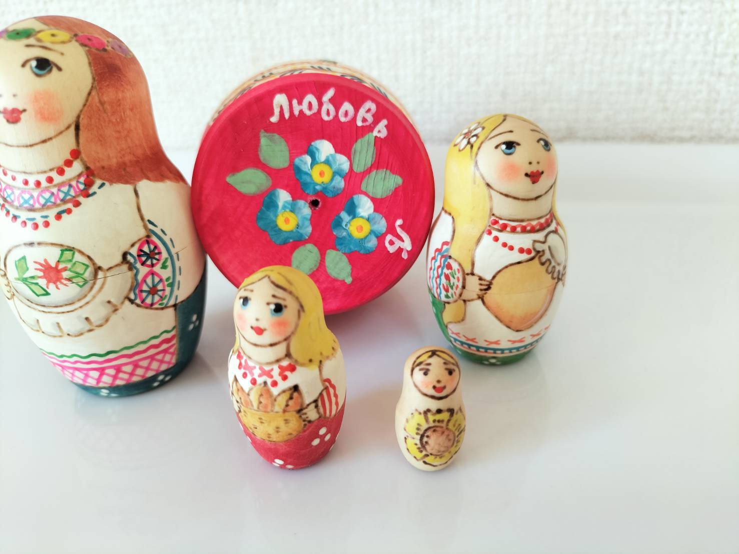 ウクライナ雑貨☆マトリョーシカ(5P)H13cmウサギ&ナナカマド エレナ最新作