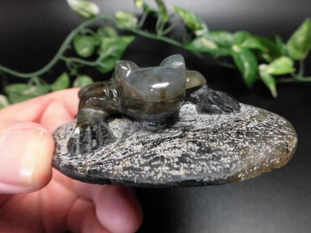 【送料無料】【高品質】ラブラドライトカエル　no.1