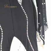 社交ダンス 衣装 ドレス ワンピース スタンダード ホワイト系 ブラック系 シルバー系 白 黒 フリル レース ダンス デモ 競技 パーティ 発表会 モノクロ 華やか 花 シック 上品 花柄 モノトーン キラキラ 舞台衣装 レディース