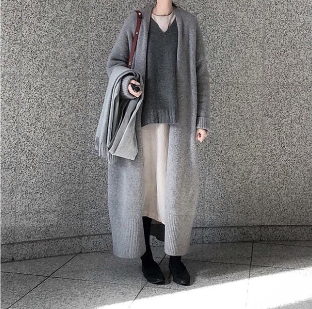 ブラック即納 マキシ丈 ロングカーディガン コーディガン ニットカーディガン マキシカーデ ガウン アウター 羽織り レディース 体型カバー秋冬 無地 ブラック グレー ゆったり ゆるコーデ 暖かニット ママ ビッグシルエット 1177 Sayurio レディースアパレル ブラック即納 マキシ丈 ロングカーディガン コーディガン ニットカーディガン マキシカーデ ガウン アウター 羽織り レディース 体型カバー秋冬 無地 ブラック グレー ゆったり ゆるコーデ 暖かニット ママ ビッグシルエット 1177 Sayurio レディースアパレル