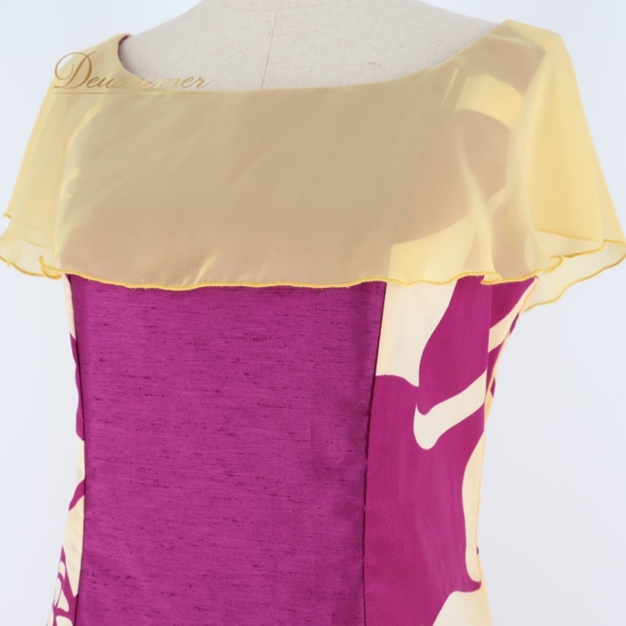 フラダンス 衣装 ワンピース ドレス パープル系 ティアレ柄 イエロー系 ノースリーブ フリル シースルー かわいい 華やか 鮮やか 明るい ハワイアン アロハ ハワイアンプリント フラ ダンス レッスン 練習 ノースリーブドレス フラ衣装 明るい色