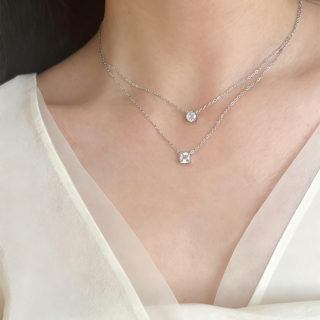 Milky光の一瞬ジルコンネックレス