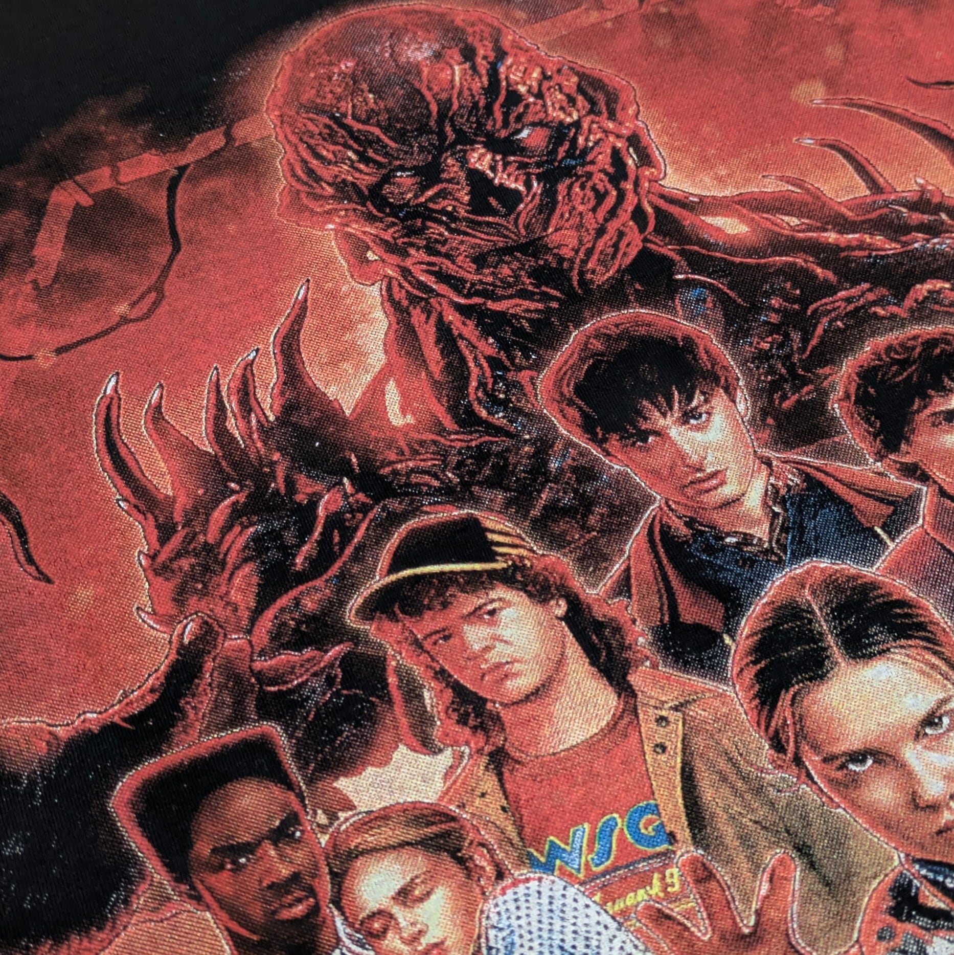 【 Stranger Things / ストレンジャーシングス  】ストレンジャーシングスSeason5 広告PRイラストデザイン / Tシャツ〚アメリカン雑貨 アメトイ〛