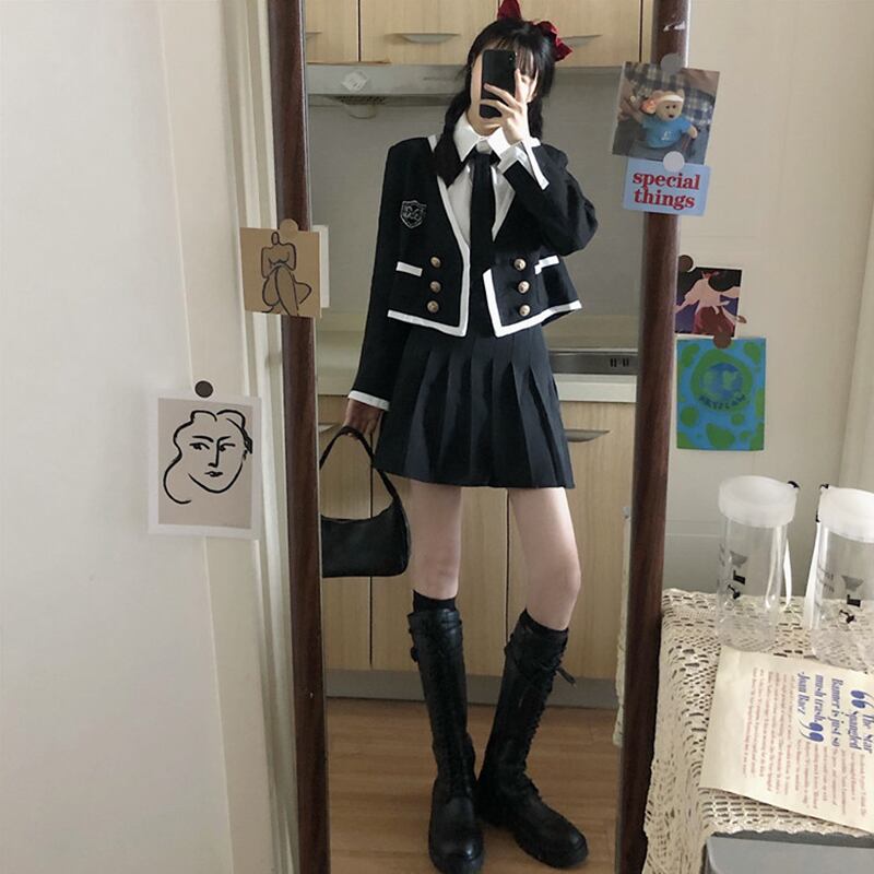 Vネックダブルブレストショートジャケット シャツ セット スプリングウェストプリーツスカート 春物 萌量不足24120612945