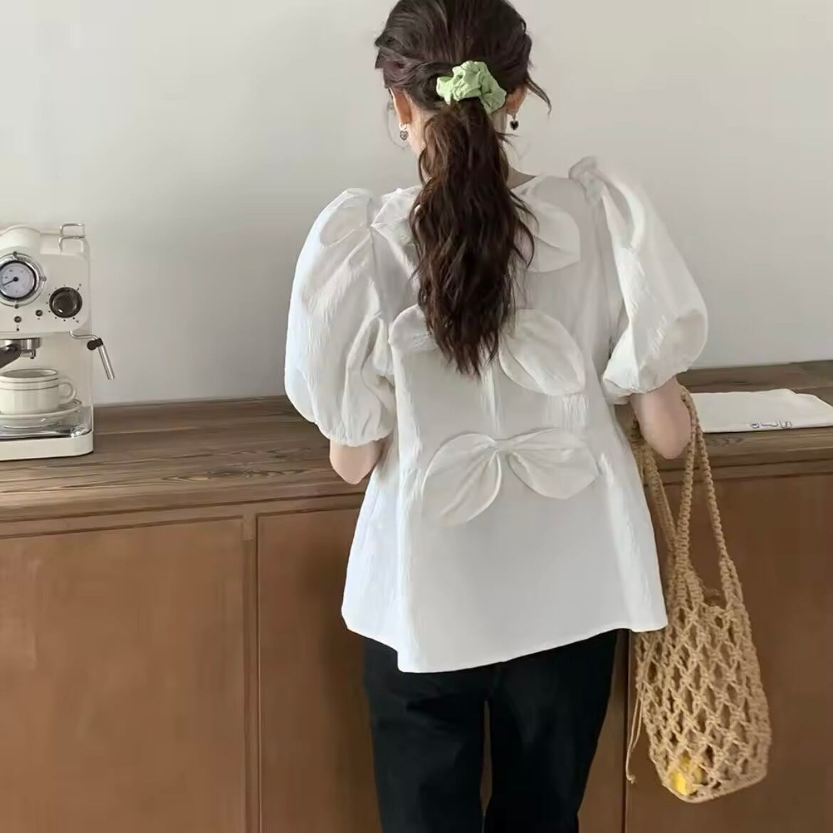 パフスリーブバックリボンブラウス