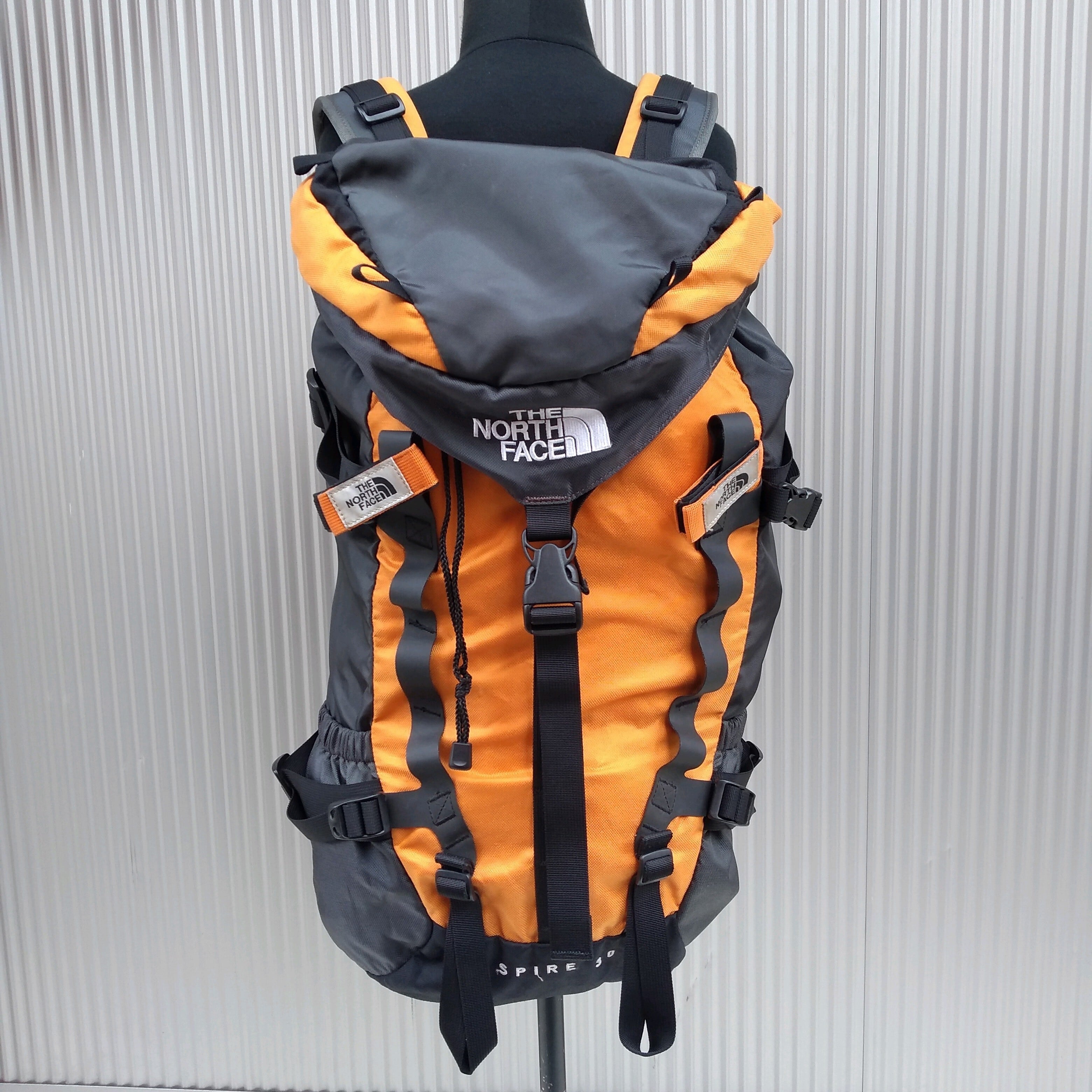 半額 美品 THE NORTH FACE ノースフェイス リュック バックパック